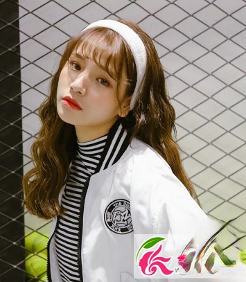 中长发卷什么发型