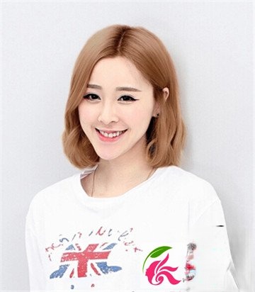 推荐9款中短发发型 时尚甜美有气质