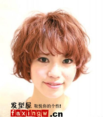 个性短发烫发造型做最时尚OL