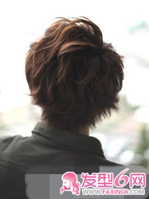 潮男最爱 卷卷发型引领最新潮流时尚