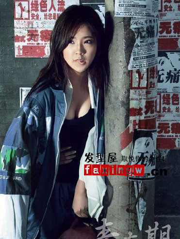 ΢Ӱഺ2ŮȻ崿ֱͼƬ