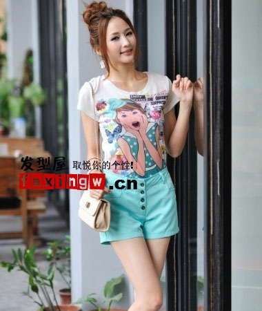 圆脸女生长发发型设计