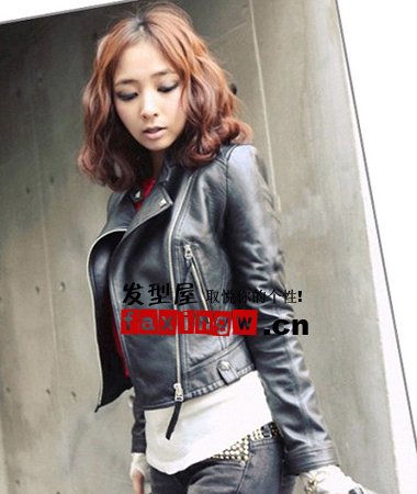 鹅蛋脸女生卷发发型图片