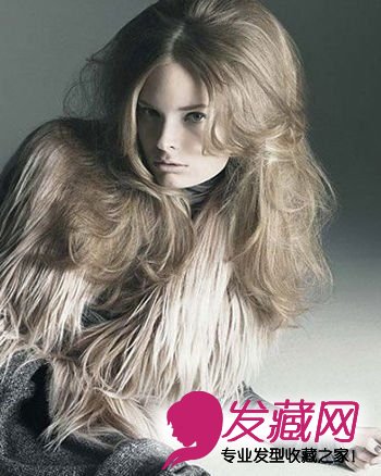 夏日浪漫长发发型设计-凌乱的长发卷发发型