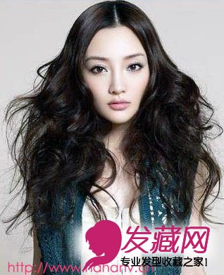李小璐减龄发型图片-梦幻中分大卷