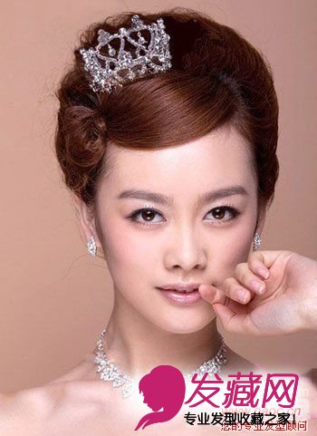 高贵典雅的准新娘公主发型