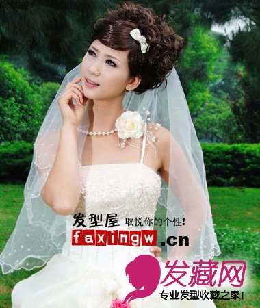 2013年末唯美新娘发型发饰搭配