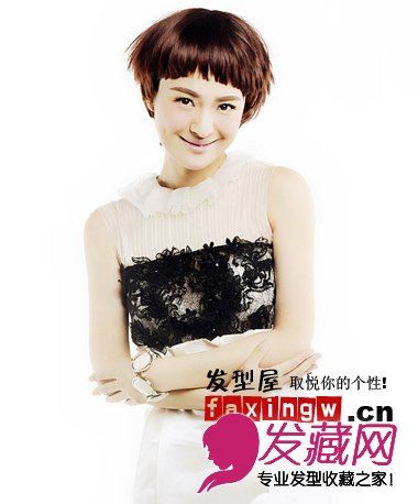 演员于越蘑菇头短发 上演芭比的可爱精灵