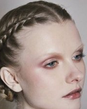 <b>ŷͱ෢  Լʱ</b>