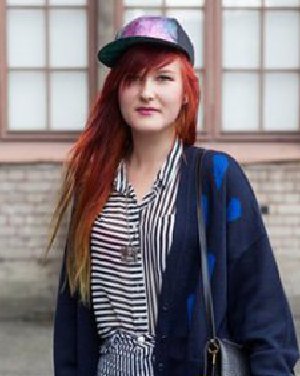 <b>ɫȾɫ ʱзת</b>