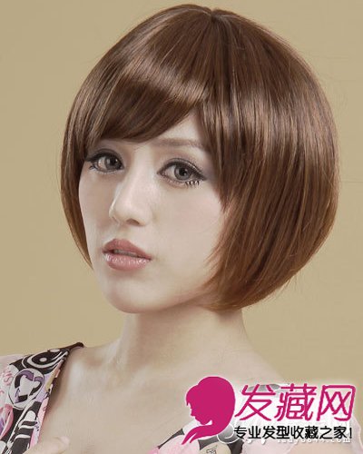 女生蘑菇头短发发型图片 显可爱活泼