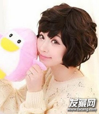 女生纹理烫发型效果图5