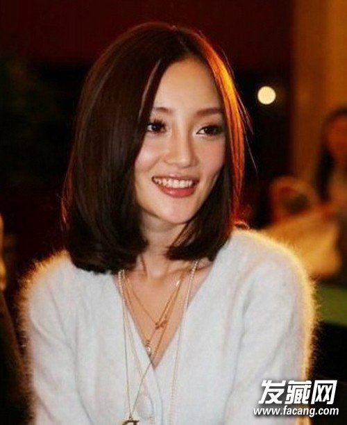 中分梨花头发型图片4