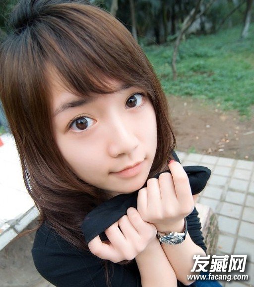 韩式甜美斜刘海发型5