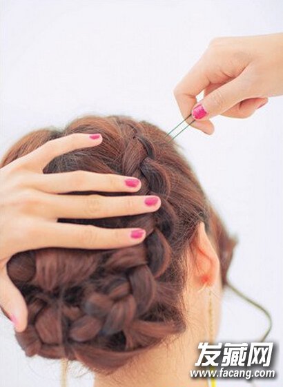 简单盘发发型教程5