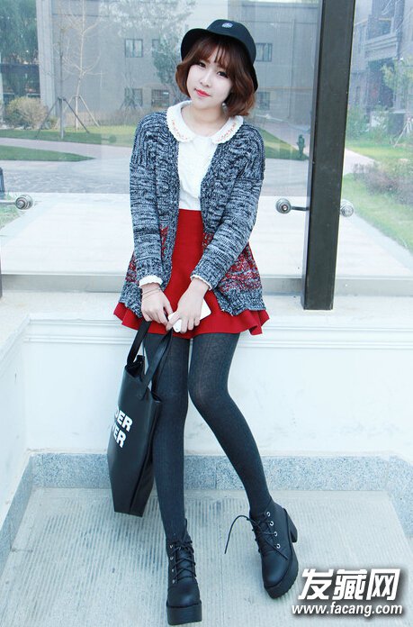 齐刘海波波头短发发型图片3