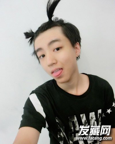 王俊凯扎小辫照 tfboys王俊凯杨幂爱上扎小辫(2)