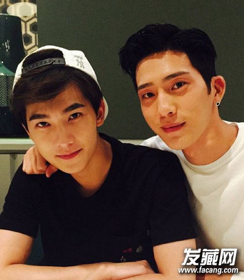 郑爽空气刘海对战baby 两版《微微》主演发型PK 郑爽空气刘海对战baby 两版《微微》主演发型PK 微微一笑很倾城主演发型