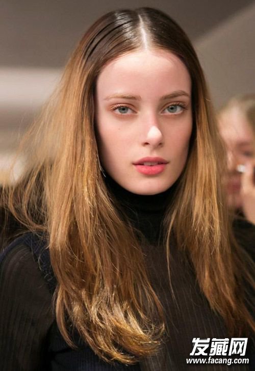 зС𣿹зֲò˵ зС