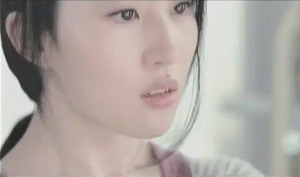 一不小心冻成狗?这样扎马尾和冬天更配呢 一不小心冻成狗?这样扎马尾和冬天更配呢 冬天扎什么发型好看