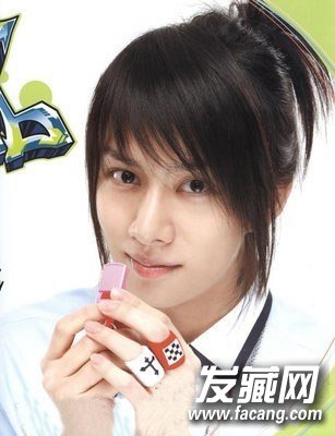 一不小心冻成狗?这样扎马尾和冬天更配呢 一不小心冻成狗?这样扎马尾和冬天更配呢 冬天扎什么发型好看