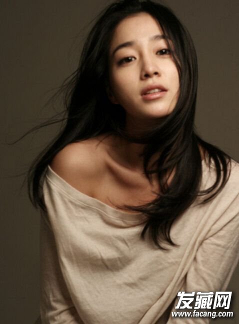 中分or齐刘海?看脸型选刘海的4大基本原则揭秘 中分or齐刘海?看脸型选刘海的4大基本原则揭秘 看脸型选刘海的方法