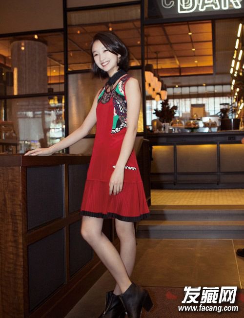 ŮŦԼܣʫʫ־PK˭ ʱװǷ