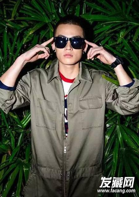 别让发型放大年龄 6款年轻男士适合的发型 别让发型放大年龄 6款年轻男士适合的发型 20岁左右男士发型