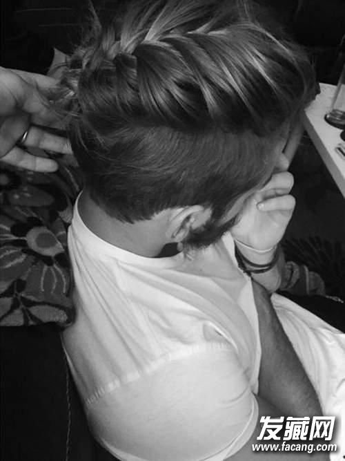 ������ж���ʼ��ͷ���� �㲻�������� ��ʿ�෢