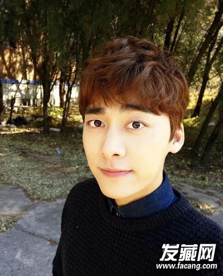 2016最火男士发型 呆萌小卷逆袭时尚圈 2016最火男士发型 呆萌小卷逆袭时尚圈 流行男士发型