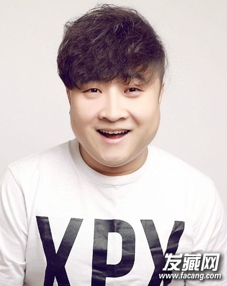 2016最火男士发型 呆萌小卷逆袭时尚圈 2016最火男士发型 呆萌小卷逆袭时尚圈 流行男士发型