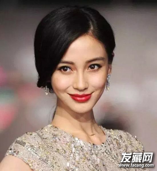 最显脸小的发型竟然是它!杨幂baby都爱这一款 最显脸小的发型竟然是它!杨幂baby都爱这一款 明星瘦脸发型