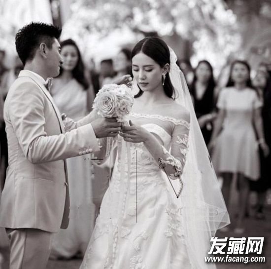 推荐几款举行户外婚礼适合的发型 新娘伴娘全都有 推荐几款举行户外婚礼适合的发型 新娘伴娘全都有 新娘发型推荐