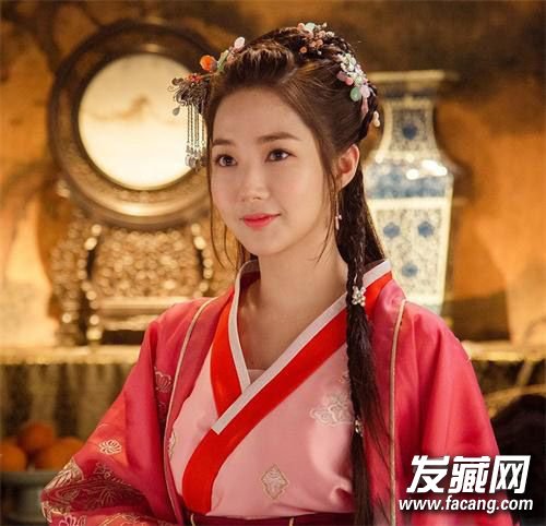 ˼ܴŮй̽ ʶӢװPK ʶװ