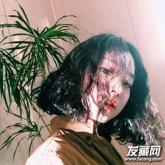 漂亮短发都是吹出来的?DIY蓬松or内扣造型随心变 漂亮短发都是吹出来的?DIY蓬松or内扣造型随心变 短发自己怎么吹