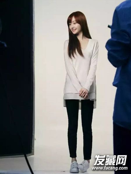 郑爽重回颜值巅峰 她留过的发型你更喜欢哪一款? 郑爽重回颜值巅峰 她留过的发型你更喜欢哪一款? 郑爽留过的发型