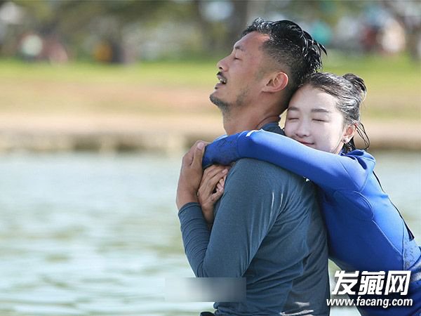 周冬雨余文乐假戏真做?减龄发型成斩男神器 周冬雨余文乐假戏真做?减龄发型成斩男神器 我们相爱吧周冬雨