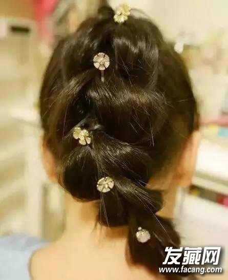 һСŮͰ ʽ෢Ҳ һͯŮ