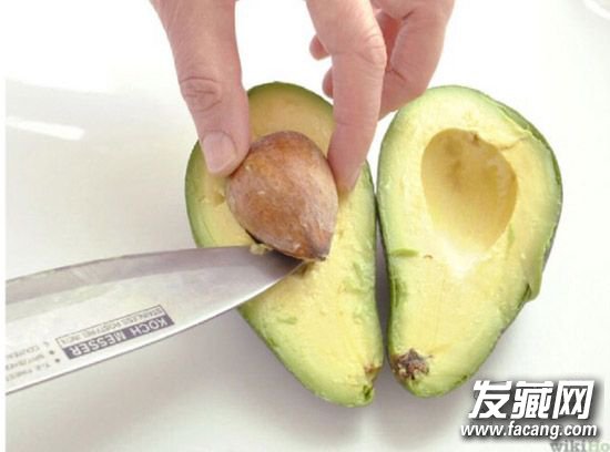 怎么用牛油果护发?牛油果发膜的做法 怎么用牛油果护发?牛油果发膜的做法 牛油果护发的做法