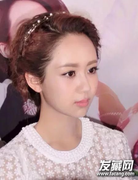 杨紫又被传变脸 从她留过的发型看到底整容没 杨紫又被传变脸 从她留过的发型看到底整容没 杨紫整容了吗