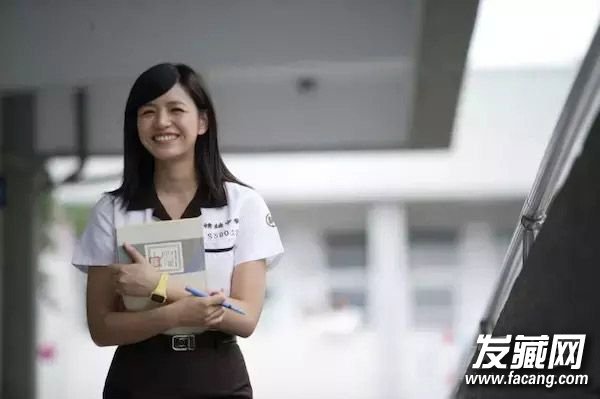 《致青春2》刘亦菲校服照美哭 清纯发型叫板杨幂郑爽 《致青春2》刘亦菲校服照美哭 清纯发型叫板杨幂郑爽 明星校服照