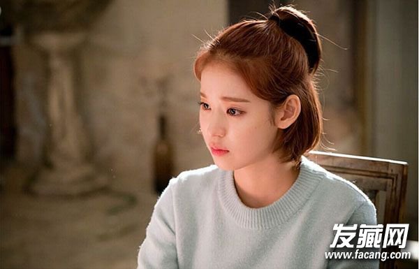 半丸子头过时了?现在明星都流行扎半马尾 半丸子头过时了?现在明星都流行扎半马尾 明星怎么扎马尾