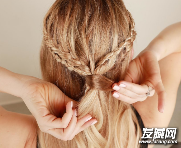 ļҪһŮ ˫黨̳ͼ ෢̳ͼ