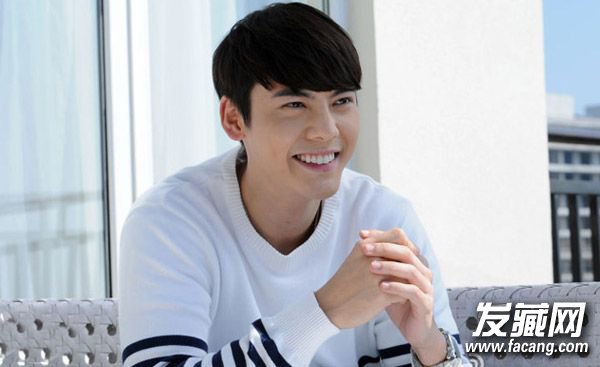 《老九门》佛爷帅炸了!男生就该学学陈伟霆的发型 《老九门》佛爷帅炸了!男生就该学学陈伟霆的发型 陈伟霆老九门