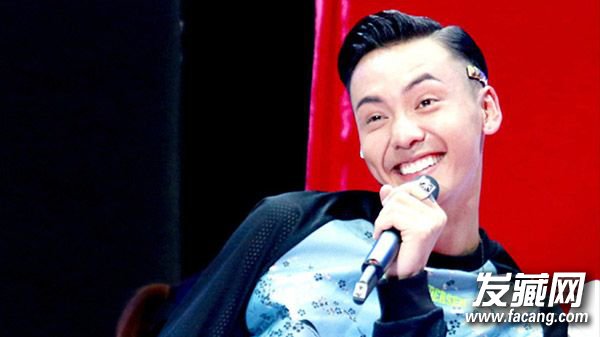 《老九门》佛爷帅炸了!男生就该学学陈伟霆的发型 《老九门》佛爷帅炸了!男生就该学学陈伟霆的发型 陈伟霆老九门