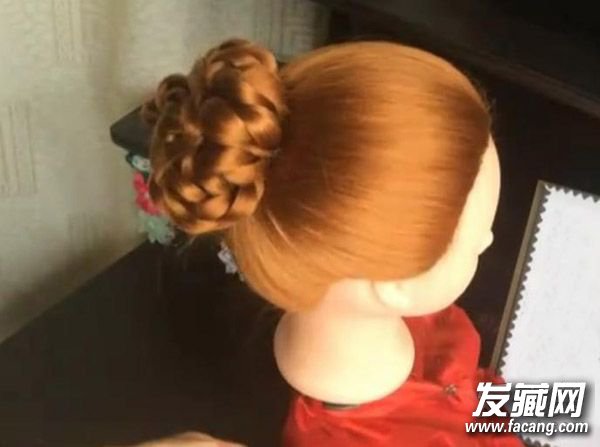 韩系花苞头扎法图解 最适合小清新美女! 韩系花苞头扎法图解 最适合小清新美女! 韩式花苞头怎么扎