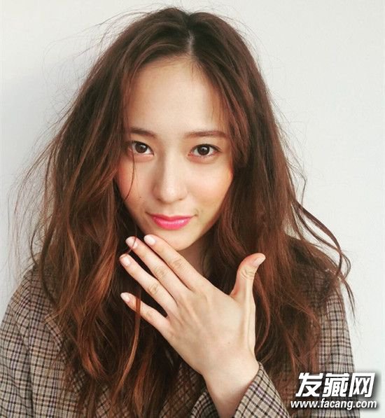 迎接冬天从一款美美的发型开始!2016年女生最爱这14款 迎接冬天从一款美美的发型开始!2016年女生最爱这14款 秋冬什么发型好看