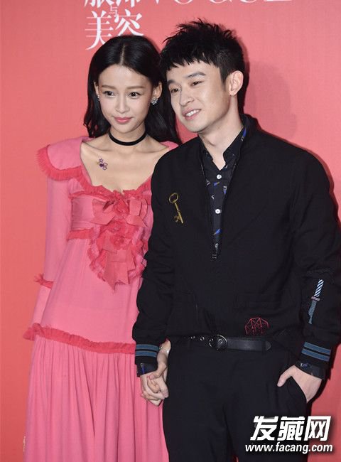  #VOGUEʮһ#̺PK˭ Ǻ̺