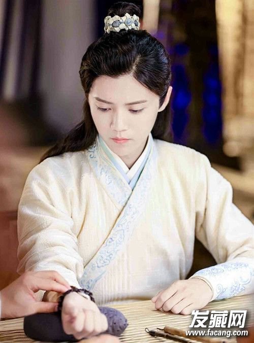 《择天记》鹿晗古装造型盘点 盛世美颜不惧露额头 《择天记》鹿晗古装造型盘点 盛世美颜不惧露额头 择天记鹿晗