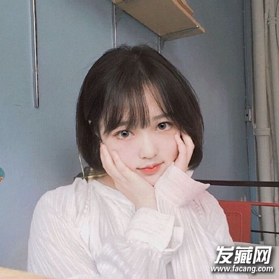 冬季甜美风百看不厌!快换一款发型追赶时髦 冬季换发型拿不定主意?16款LOOK玩转甜美风 2016冬季发型趋势